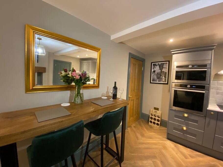 The Ebor Suite A Cosy Apartment In Haworth Buitenkant foto